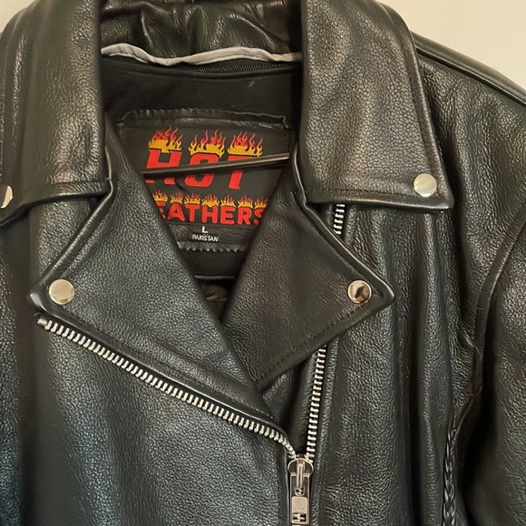 Hot Leather Women’s Large Leather Jacket with matching chaps - Picture 5 of 15